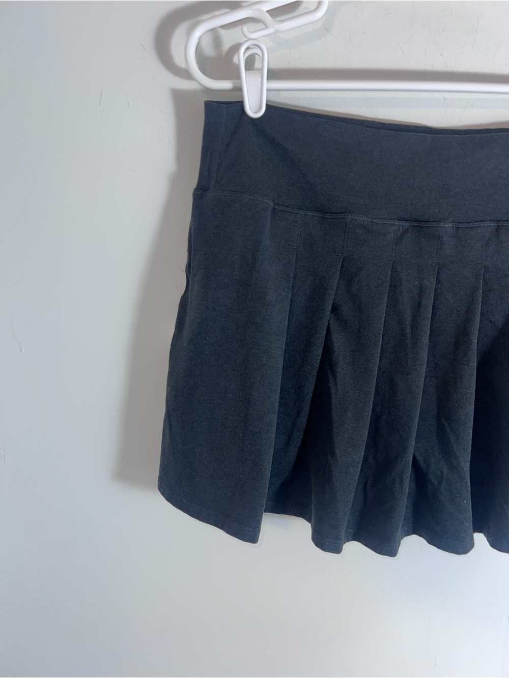 Vuori skort - Women's Black Skirt with Built-In Shorts XL - Picture 10 of 10